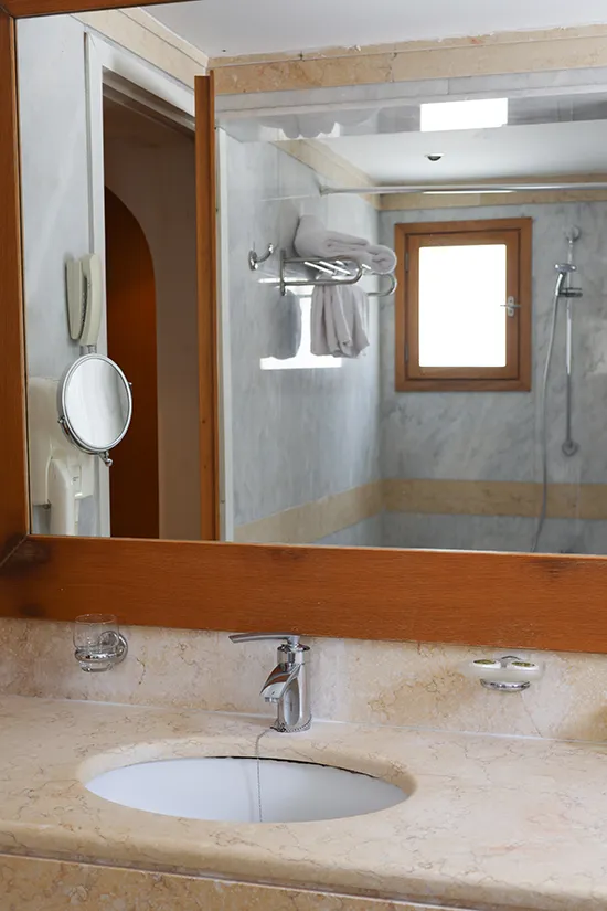 Tiara Holidays - Kanapitsa Mare Hotel - superior deluxe - bathroom